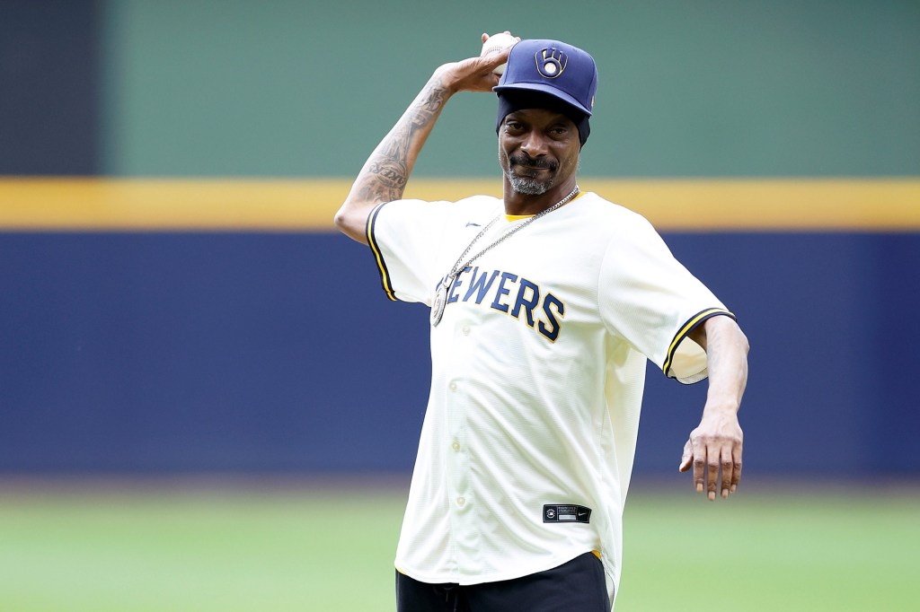 Snoop Dogg playing baseball
