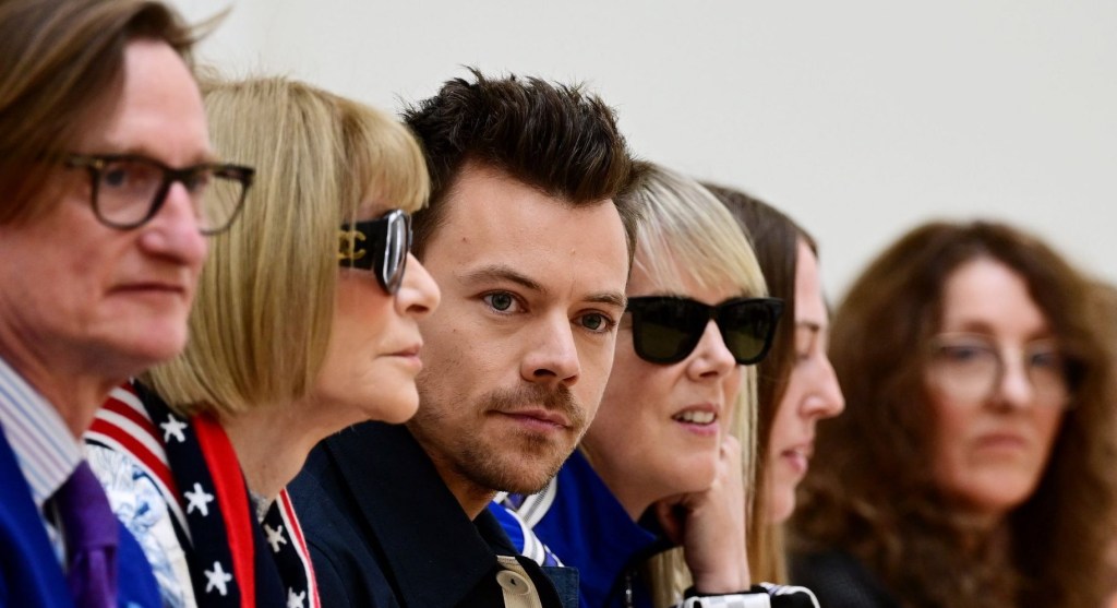 Anna Wintour and Harry Styles sit in the front row of the S.S. Daley show at London Fashion Week