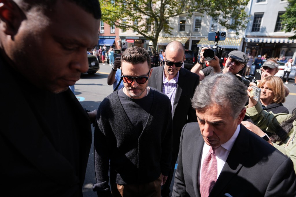 Justin Timberlake arrives in court with lawyer 